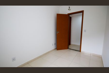 Apartamento para alugar com 68m², 2 quartos e 1 vagaQuarto 