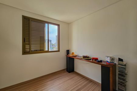Apartamento à venda com 65m², 2 quartos e 2 vagasSuíte 2