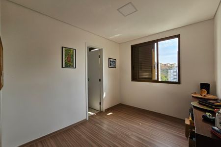Apartamento à venda com 65m², 2 quartos e 2 vagasSuíte 2