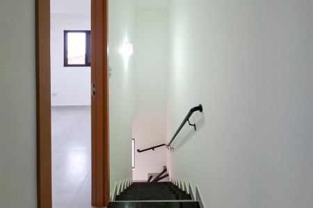 Casa de condomínio para alugar com 60m², 2 quartos e 1 vagaEscada