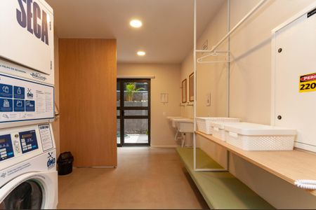 Apartamento à venda com 34m², 2 quartos e sem vagaÁrea Comum - Lavanderia