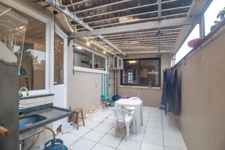 Apartamento à venda com 75m², 2 quartos e 1 vagaÁrea Externa