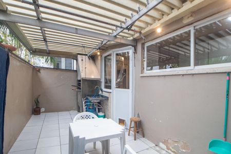 Apartamento à venda com 75m², 2 quartos e 1 vagaÁrea de Serviço