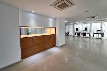 Apartamento à venda com 80m², 2 quartos e 1 vagaÁrea comum