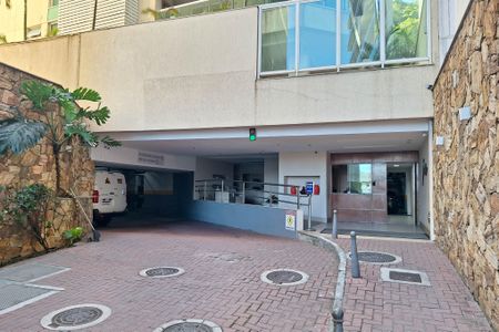 Apartamento à venda com 80m², 2 quartos e 1 vagaFachada