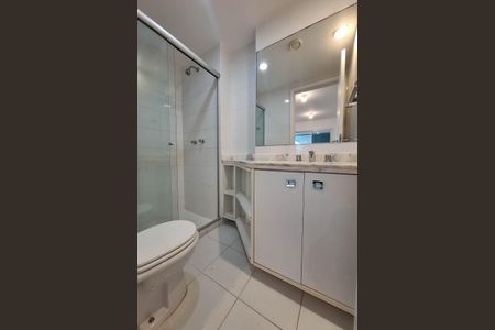 Apartamento à venda com 80m², 2 quartos e 1 vagaBanheiro da Suíte 