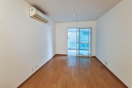 Sala de apartamento à venda com 2 quartos, 80m² em Icaraí, Niterói