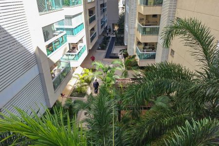 Apartamento à venda com 80m², 2 quartos e 1 vagaÁrea comum