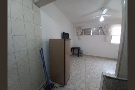 Cozinha de apartamento para alugar com 1 quarto, 22m² em Itararé, São Vicente