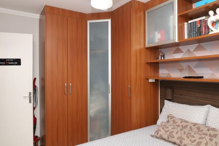 Quarto 1 de apartamento à venda com 2 quartos, 48m² em Vila Carmosina, São Paulo
