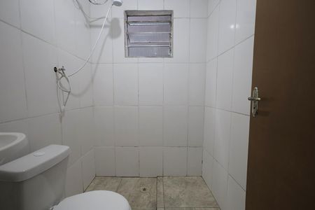 Banheiro Social de casa para alugar com 1 quarto, 60m² em Jardim Irene, Santo André