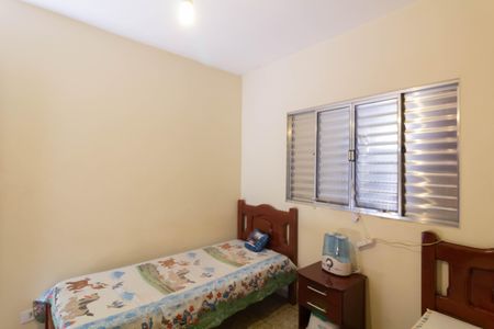 Casa à venda com 198m², 3 quartos e 4 vagas Casa à venda com 198m², 3 quartos e 4 vagasQuarto 2