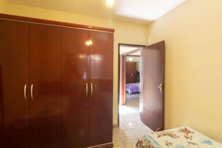 Casa à venda com 198m², 3 quartos e 4 vagas Casa à venda com 198m², 3 quartos e 4 vagasQuarto 2