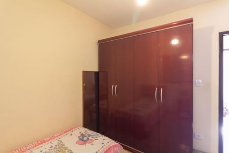 Casa à venda com 198m², 3 quartos e 4 vagas Casa à venda com 198m², 3 quartos e 4 vagasQuarto 2