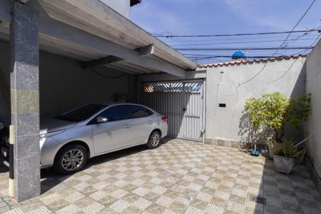 Casa à venda com 198m², 3 quartos e 4 vagas Casa à venda com 198m², 3 quartos e 4 vagasGaragem