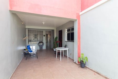 Casa à venda com 198m², 3 quartos e 4 vagas Casa à venda com 198m², 3 quartos e 4 vagasÁrea externa