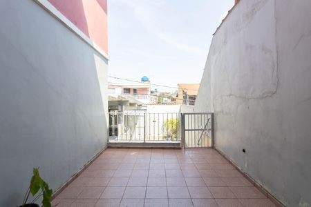 Casa à venda com 198m², 3 quartos e 4 vagas Casa à venda com 198m², 3 quartos e 4 vagasÁrea externa