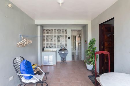 Casa à venda com 198m², 3 quartos e 4 vagas Casa à venda com 198m², 3 quartos e 4 vagasÁrea externa