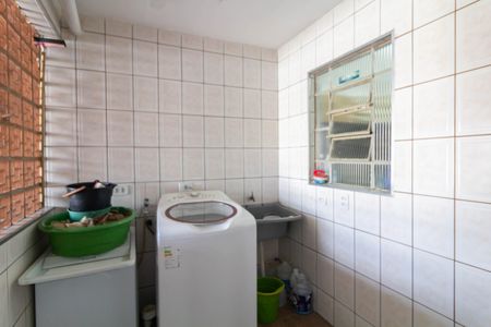 Casa à venda com 198m², 3 quartos e 4 vagas Casa à venda com 198m², 3 quartos e 4 vagasÁrea de Serviço