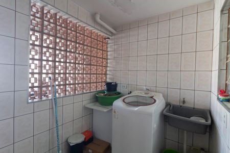 Casa à venda com 198m², 3 quartos e 4 vagas Casa à venda com 198m², 3 quartos e 4 vagasÁrea de Serviço