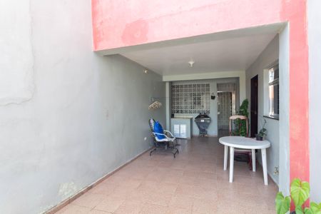 Casa à venda com 198m², 3 quartos e 4 vagas Casa à venda com 198m², 3 quartos e 4 vagasÁrea externa