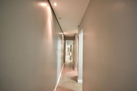 Apartamento à venda com 83m², 3 quartos e 2 vagasCorredor