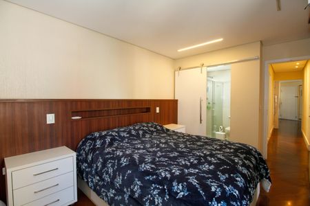 Apartamento à venda com 95m², 2 quartos e 2 vagas Apartamento à venda com 95m², 2 quartos e 2 vagasSuíte