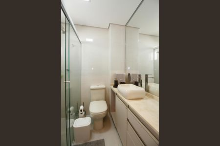 Apartamento à venda com 95m², 2 quartos e 2 vagas Apartamento à venda com 95m², 2 quartos e 2 vagasBanheiro da Suíte