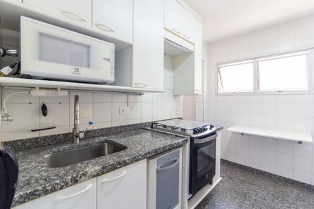 Apartamento para alugar com 108m², 2 quartos e 2 vagasCozinha