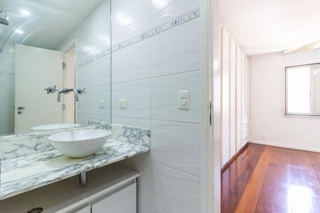 Apartamento para alugar com 108m², 2 quartos e 2 vagasBanheiro da Suíte