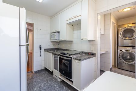 Apartamento para alugar com 108m², 2 quartos e 2 vagasCozinha