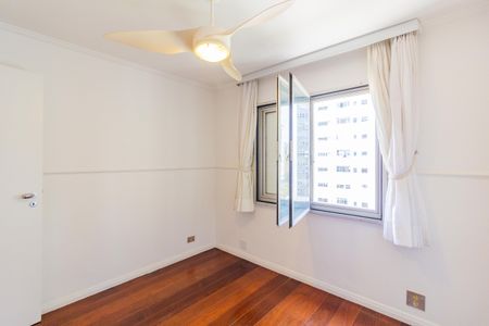 Quarto de apartamento para alugar com 2 quartos, 108m² em Cerqueira César, São Paulo