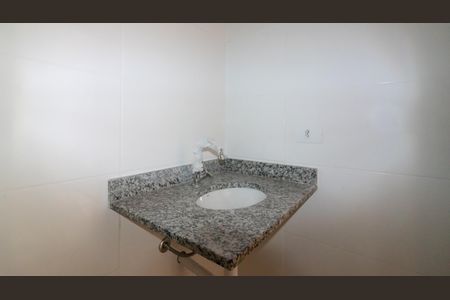 Apartamento à venda com 33m², 2 quartos e sem vagaBanheiro