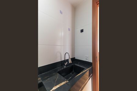 Apartamento à venda com 40m², 2 quartos e sem vaga Apartamento à venda com 40m², 2 quartos e sem vagaBanheiro
