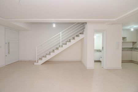 Casa à venda com 193m², 3 quartos e 4 vagas Casa à venda com 193m², 3 quartos e 4 vagasSala