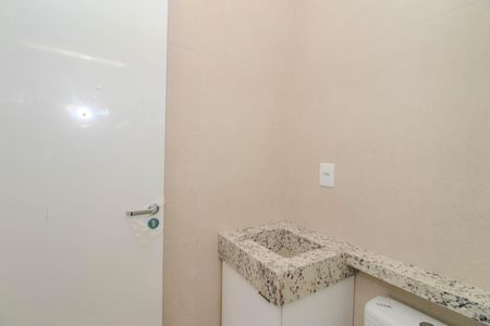 Casa à venda com 193m², 3 quartos e 4 vagas Casa à venda com 193m², 3 quartos e 4 vagasBanheiro da Suíte 1