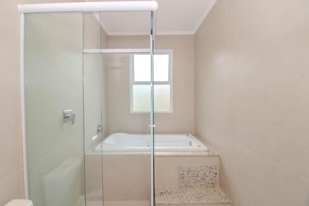 Casa à venda com 193m², 3 quartos e 4 vagas Casa à venda com 193m², 3 quartos e 4 vagasBanheiro da Suíte 3