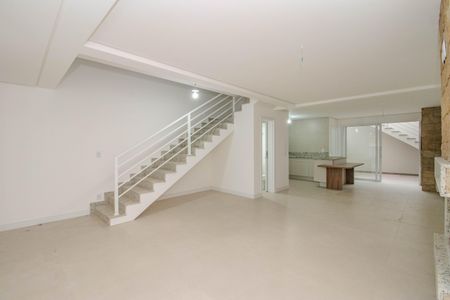 Sala de casa à venda com 3 quartos, 193m² em Jardim Itu, Porto Alegre