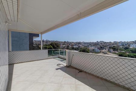 Apartamento à venda com 130m², 3 quartos e 1 vagaCobertura