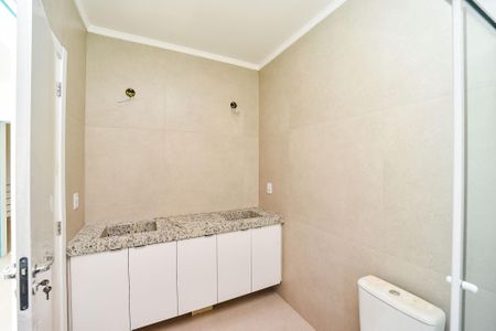 Casa à venda com 198m², 3 quartos e 2 vagasBanheiro da Suíte 1