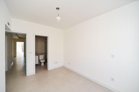 Casa à venda com 198m², 3 quartos e 2 vagasSuíte 3