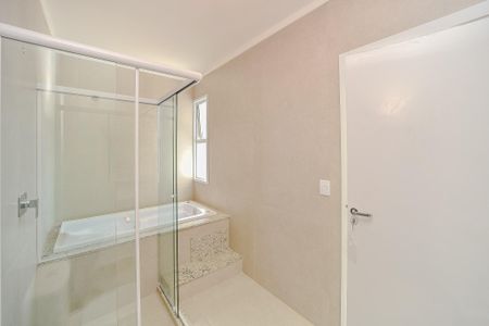 Casa à venda com 198m², 3 quartos e 2 vagasBanheiro da Suíte 1