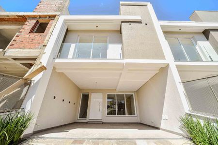 Casa à venda com 198m², 3 quartos e 2 vagasFachada