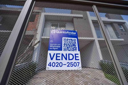 Casa à venda com 198m², 3 quartos e 2 vagasPlaquinha