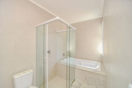 Casa à venda com 198m², 3 quartos e 2 vagasBanheiro da Suíte 1