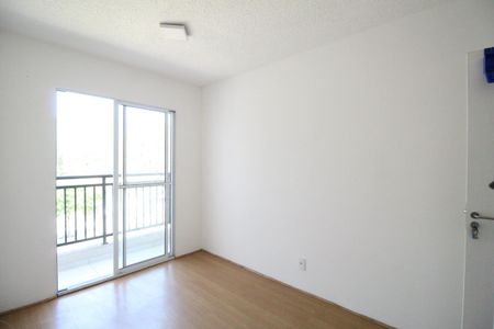 Sala de apartamento para alugar com 2 quartos, 44m² em Taquara, Rio de Janeiro