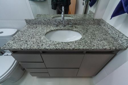 Apartamento à venda com 71m², 2 quartos e 1 vaga Apartamento à venda com 71m², 2 quartos e 1 vagaBanheiro Social