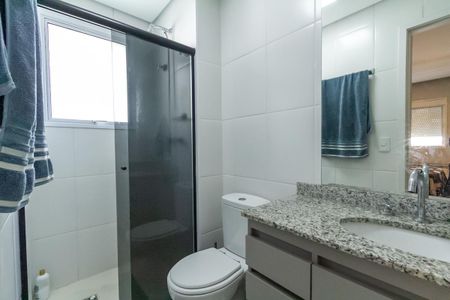 Apartamento à venda com 71m², 2 quartos e 1 vaga Apartamento à venda com 71m², 2 quartos e 1 vagaBanheiro da Suíte