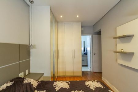 Apartamento à venda com 71m², 2 quartos e 1 vaga Apartamento à venda com 71m², 2 quartos e 1 vagaSuíte