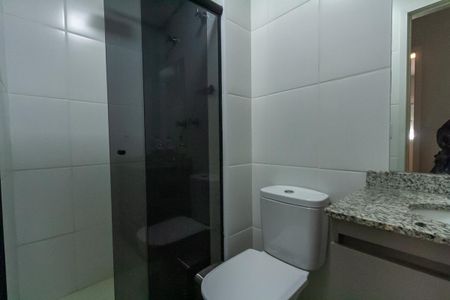Apartamento à venda com 71m², 2 quartos e 1 vaga Apartamento à venda com 71m², 2 quartos e 1 vagaBanheiro Social